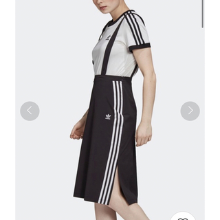 アディダス(adidas)のチノ スカート [skirt] アディダスオリジナルス(ひざ丈スカート)