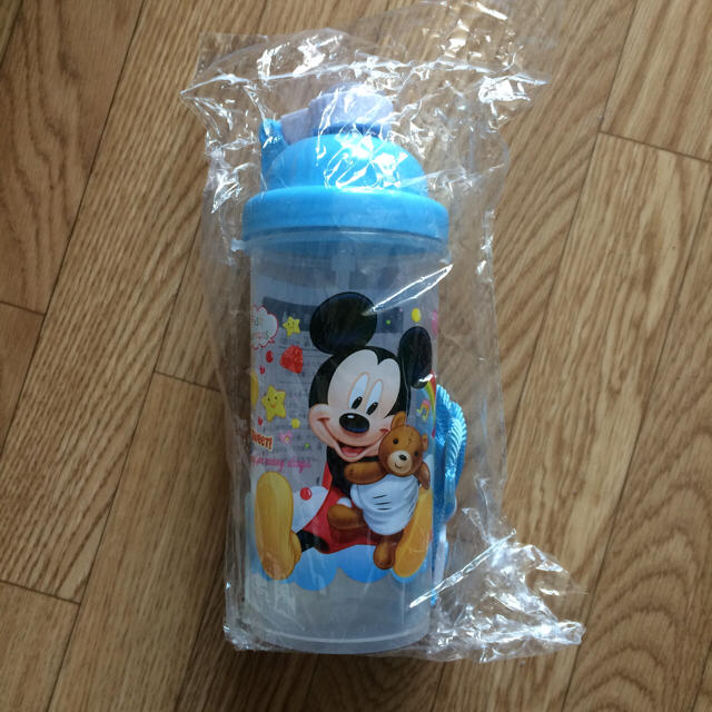 Disney(ディズニー)の新品送料込！ミッキーストローホッパー水筒 キッズ/ベビー/マタニティの授乳/お食事用品(水筒)の商品写真