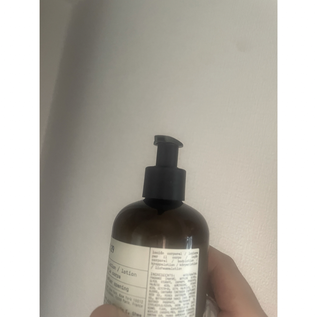 THÉ NOIR 29 body lotion テノワール29 コスメ/美容の香水(ユニセックス)の商品写真