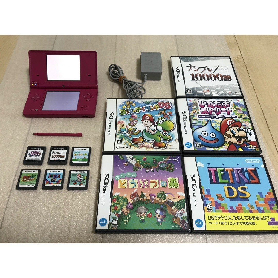 ニンテンドーDS(ニンテンドーDS)の✨DSi本体＋カセット6本セット✨動作確認済 エンタメ/ホビーのゲームソフト/ゲーム機本体(携帯用ゲーム機本体)の商品写真