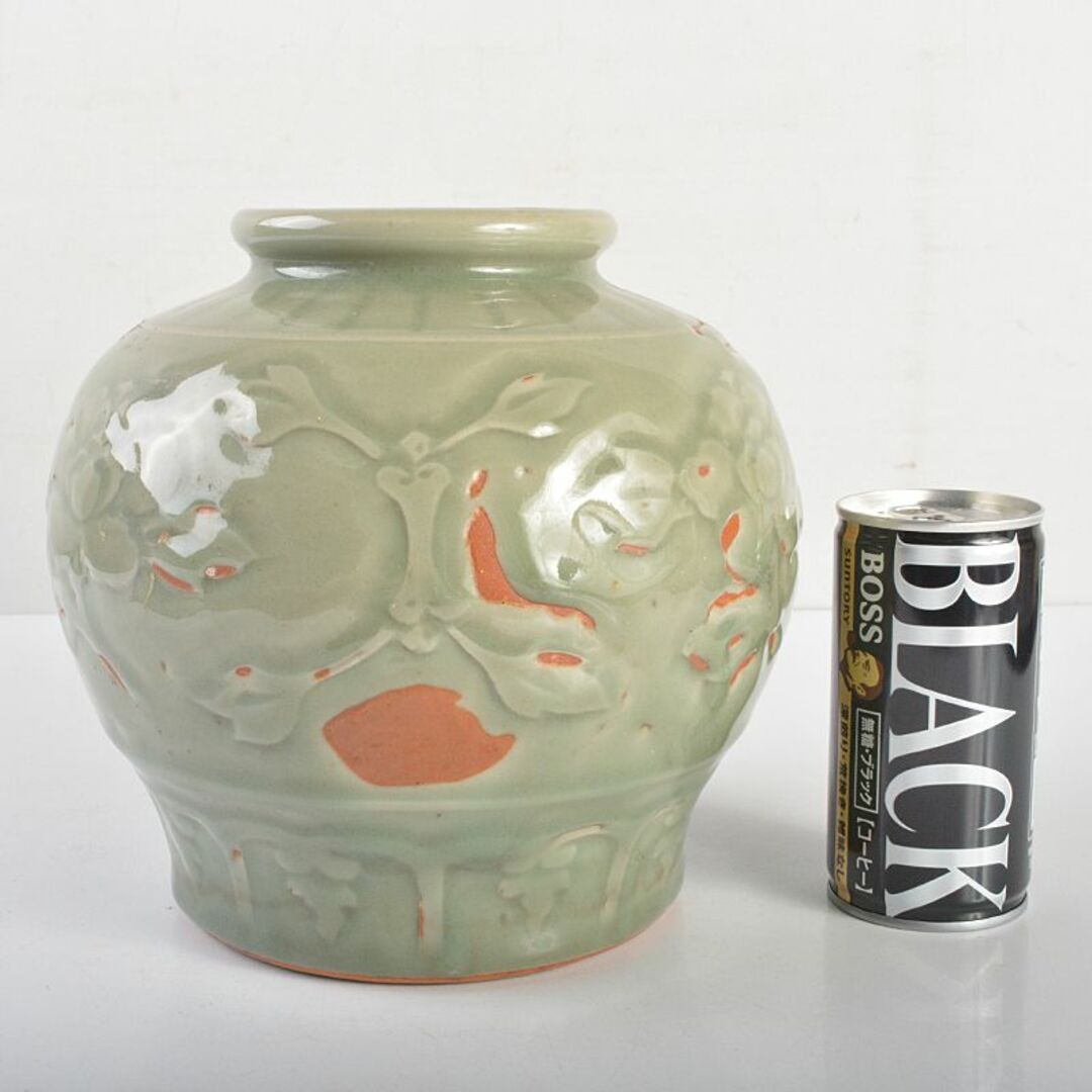 中国 龍泉窯 青磁 陽刻 花文 壷 C R6654 中国 龍泉窯 青磁 陽刻 花文 壷 C R6654