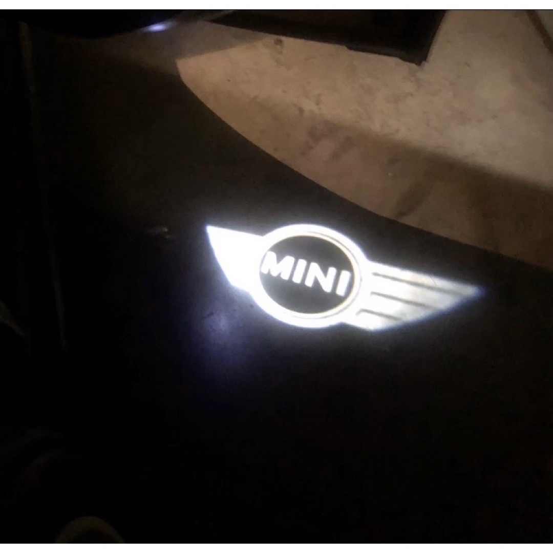 ミニ(ミニ)のMINI　ミニクーパー    ウェルカムカーテシライト 4個　ドアランプ　 ミニ 自動車/バイクの自動車(車内アクセサリ)の商品写真