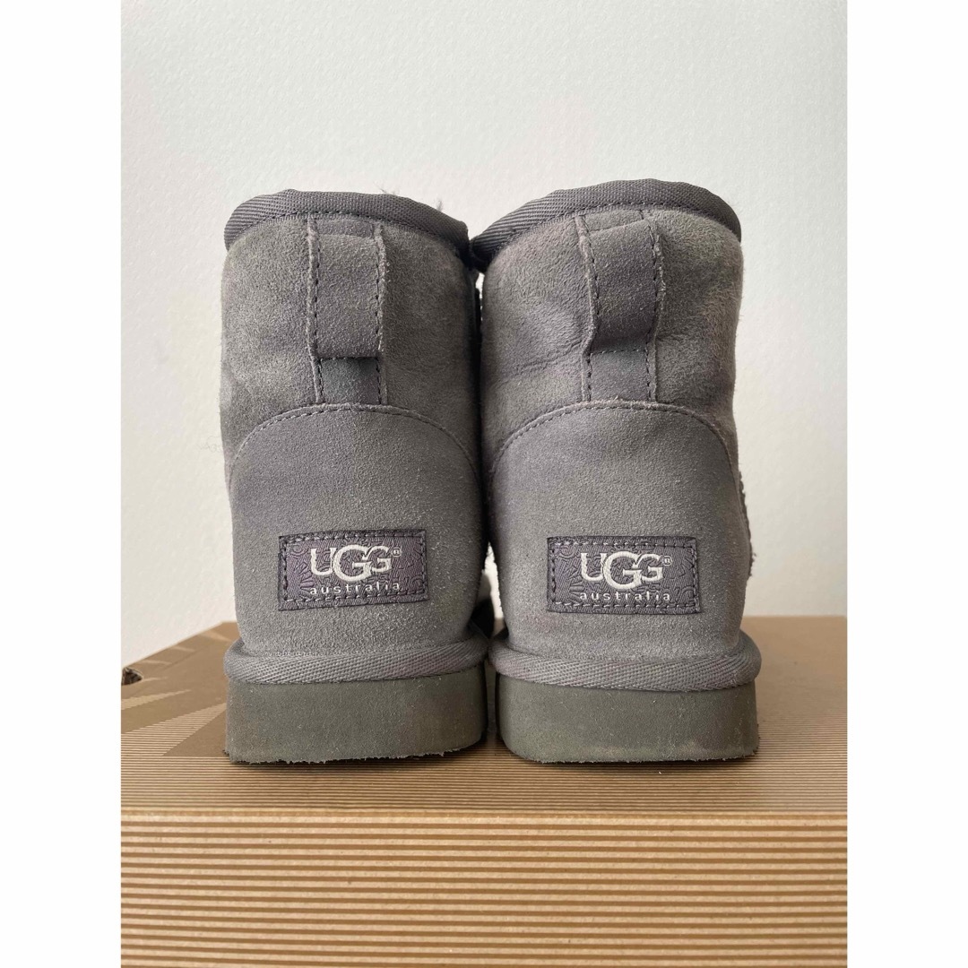 UGG(アグ)のUGG アグ クラシックミニ 24cm グレー レディースの靴/シューズ(ブーツ)の商品写真