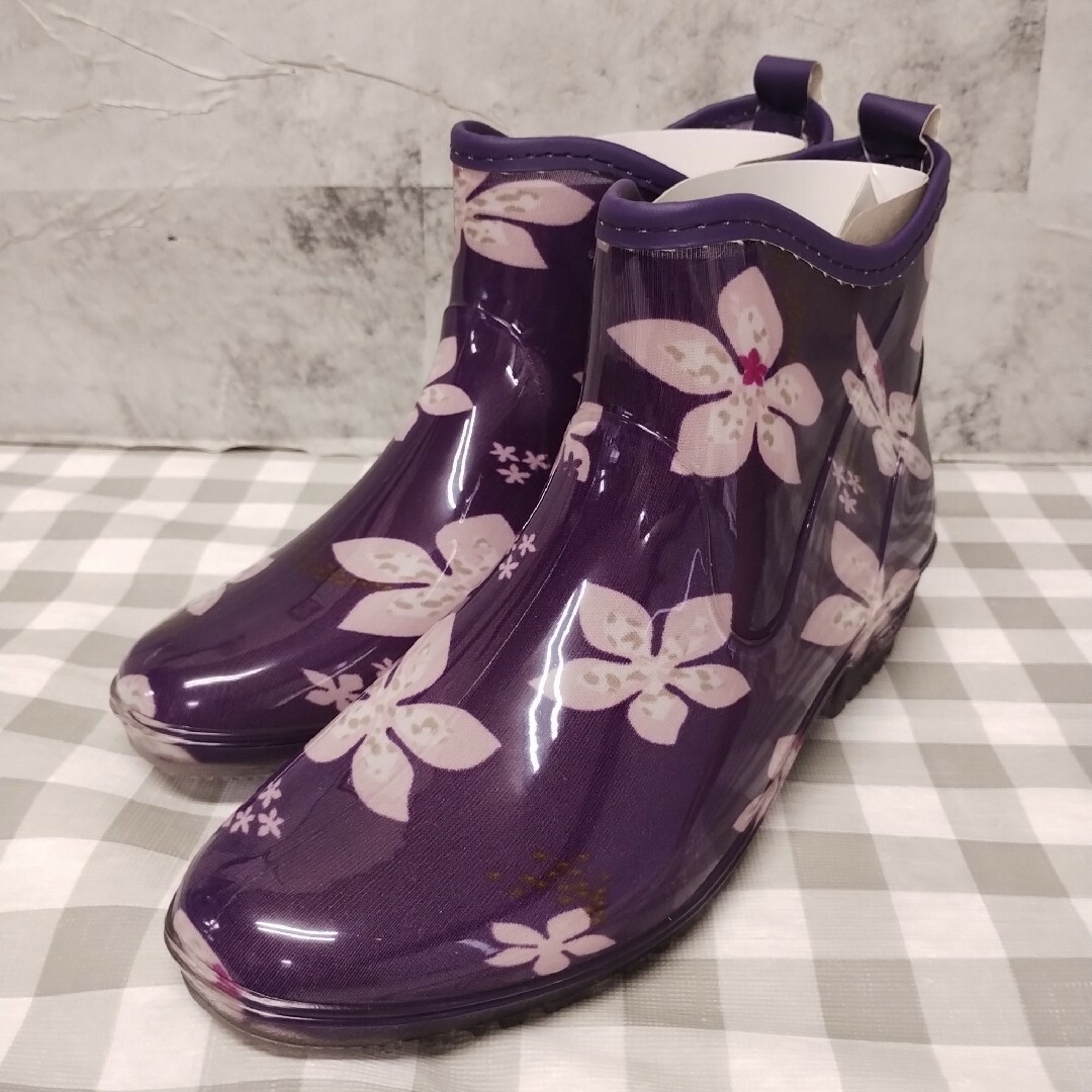 【未使用品】レディース　レインブーツ M（23cm〜23.5cm）花パープル レディースの靴/シューズ(ブーツ)の商品写真