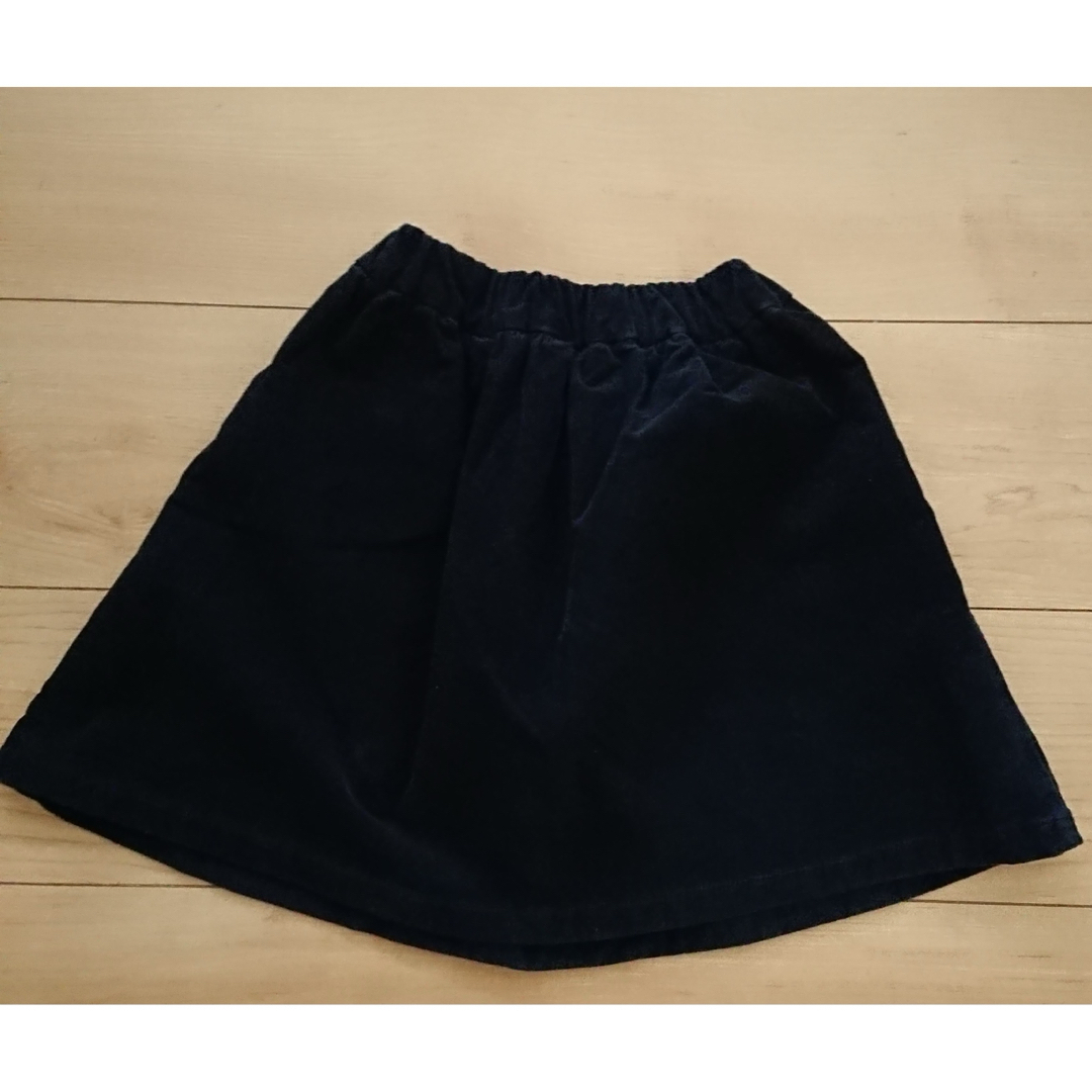 UNIQLO(ユニクロ)のユニクロ　ネイビー　コーデュロイスカート　120 キッズ/ベビー/マタニティのキッズ服女の子用(90cm~)(スカート)の商品写真