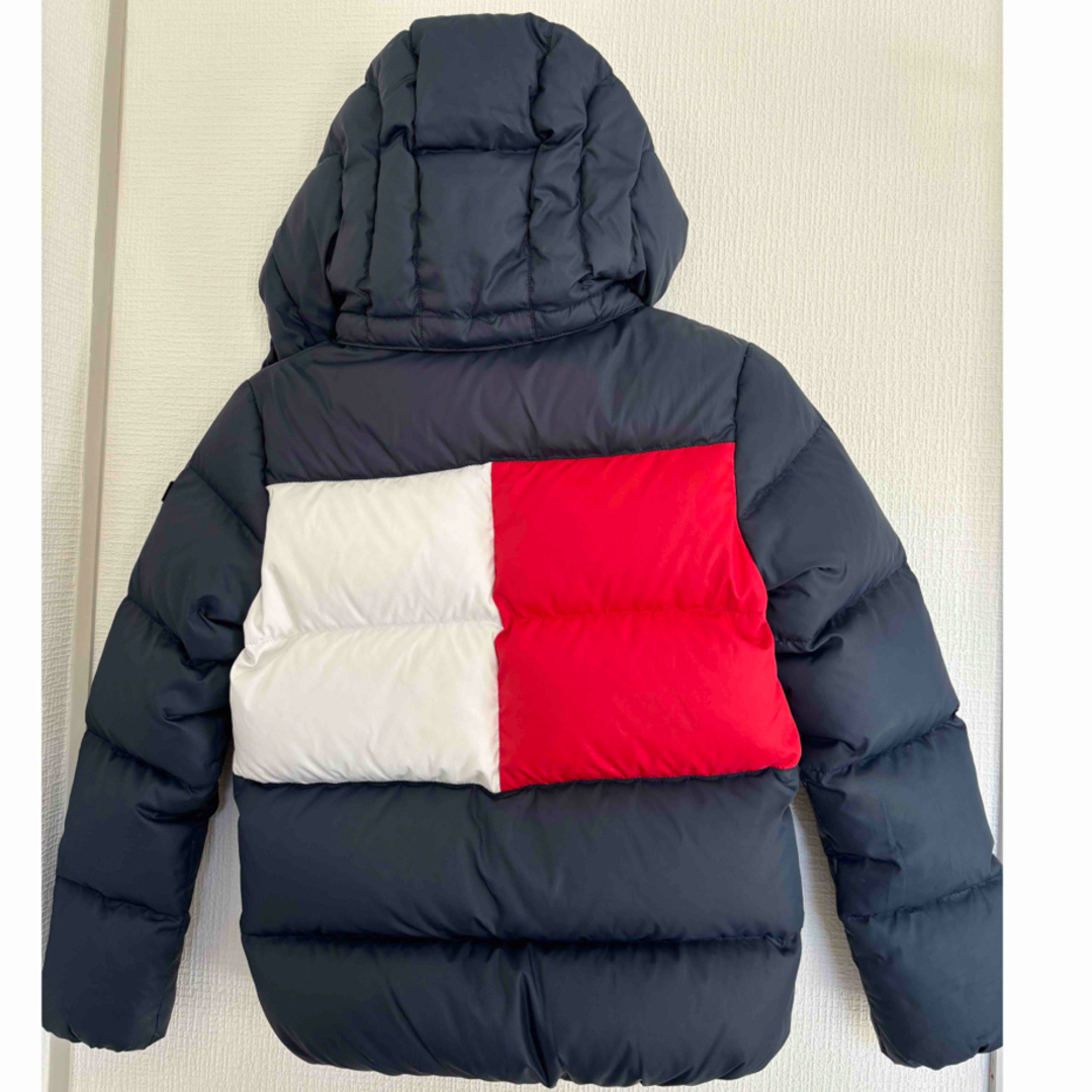 TOMMY HILFIGER(トミーヒルフィガー)のトミーヒルフィガー　キッズ　アウター　ダウンジャケット　128  キッズ/ベビー/マタニティのキッズ服男の子用(90cm~)(ジャケット/上着)の商品写真