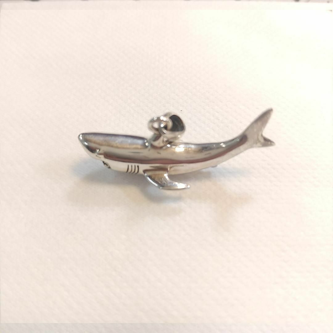 PS: Shark fine sterling Silver Pendantの通販 by カタカムナ's shop ...