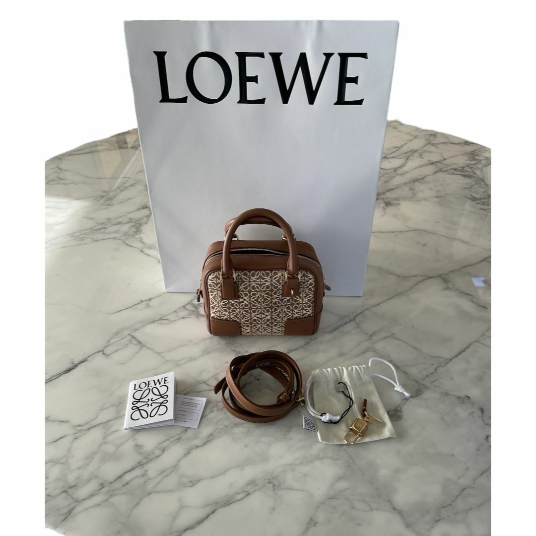 LOEWE(ロエベ)の【LOEWE】AMAZONA 16 ANAGRAM スクエア バッグ レディースのバッグ(ハンドバッグ)の商品写真