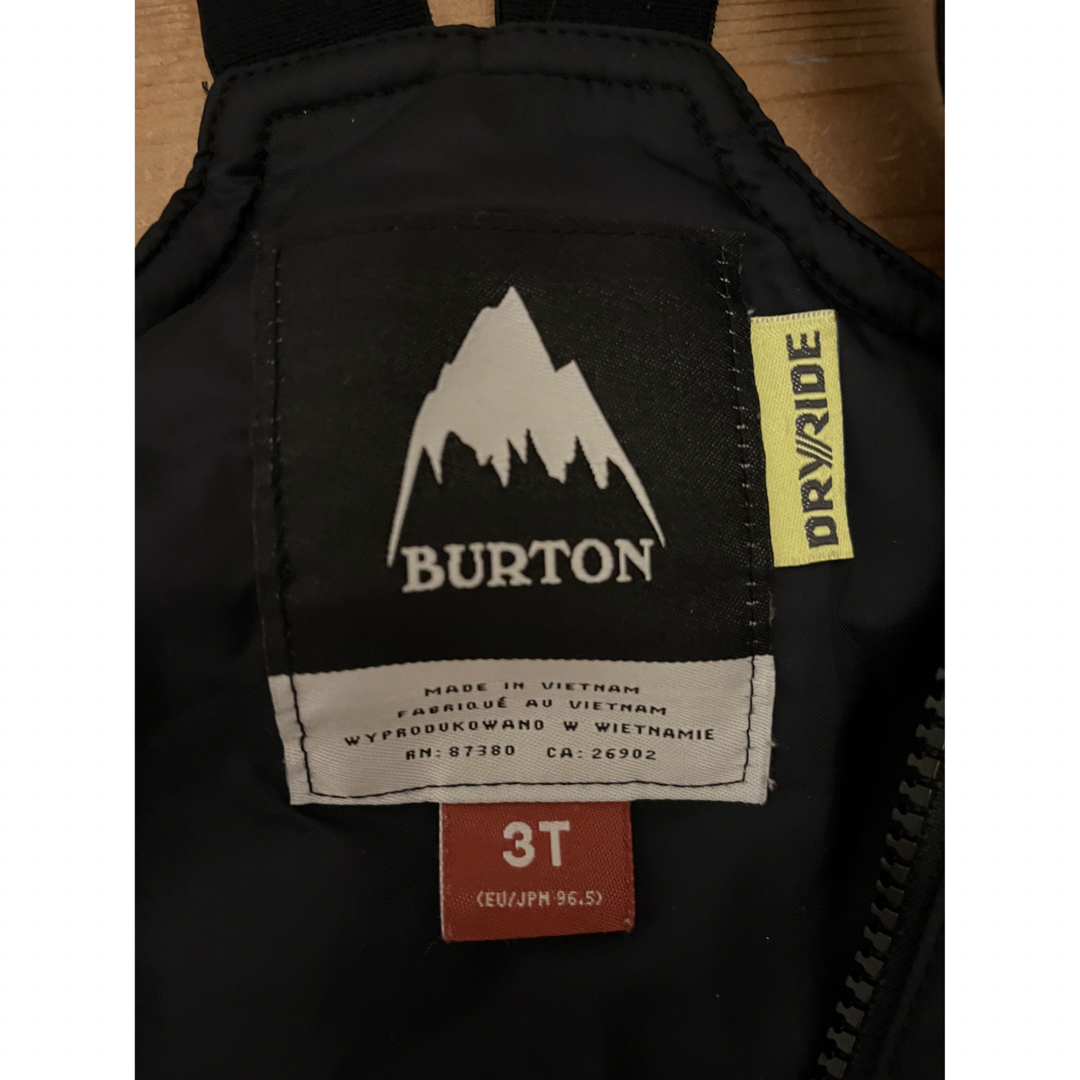 BURTON(バートン)の[上下セット]BURTON バートン キッズ用 スノーウェア　3T スポーツ/アウトドアのスノーボード(ウエア/装備)の商品写真