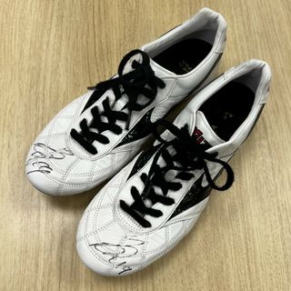 ミズノ(MIZUNO)のヴィッセル神戸／初瀬 亮　本人着用 サイン入りスパイク(記念品/関連グッズ)