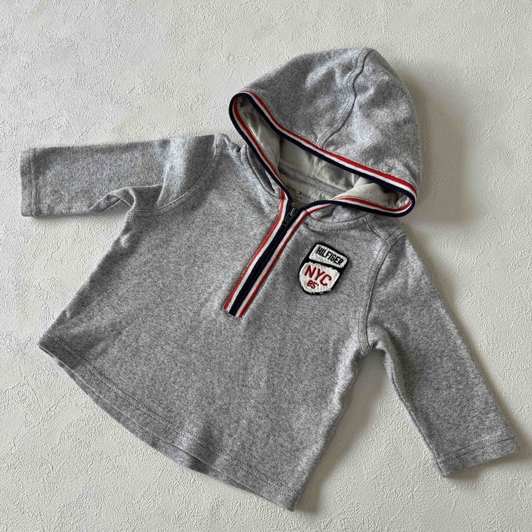 TOMMY HILFIGER(トミーヒルフィガー)の【TOMMY HILFIGER】【babyGAP】 トップス セット 80  キッズ/ベビー/マタニティのベビー服(~85cm)(トレーナー)の商品写真