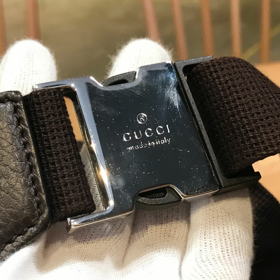 Gucci(グッチ)の超美品 グッチ GGキャンバス ボディバッグ ウエストバッグ ベージュ メンズ メンズのバッグ(ボディーバッグ)の商品写真