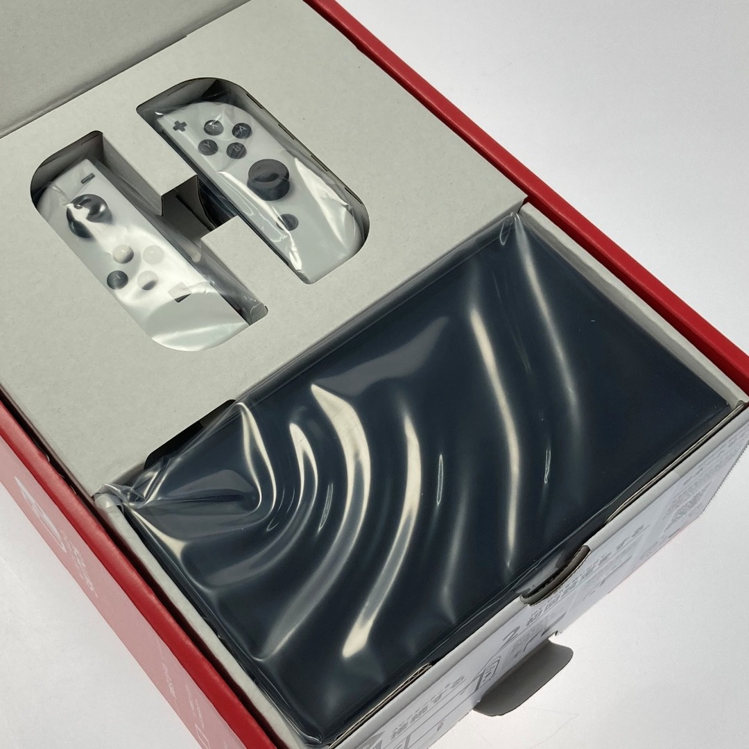 ☆☆Nintendo Nintendo 任天堂 Nintendo Switch 有機ELモデル ホワイト HEG-S-KAAAA エンタメ/ホビーのゲームソフト/ゲーム機本体(その他)の商品写真