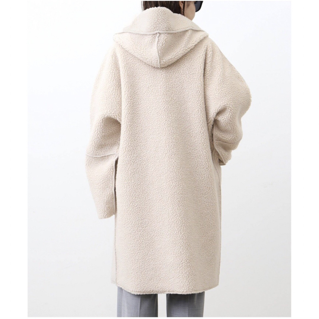 L'Appartement DEUXIEME CLASSE(アパルトモンドゥーズィエムクラス)のLou Andrea ルーアンドレアMouton Fake Hood Coat レディースのジャケット/アウター(ムートンコート)の商品写真