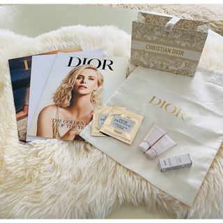 【Dior】カタログ×3・巾着・サンプル×5・クリスマスペーパーバッグ