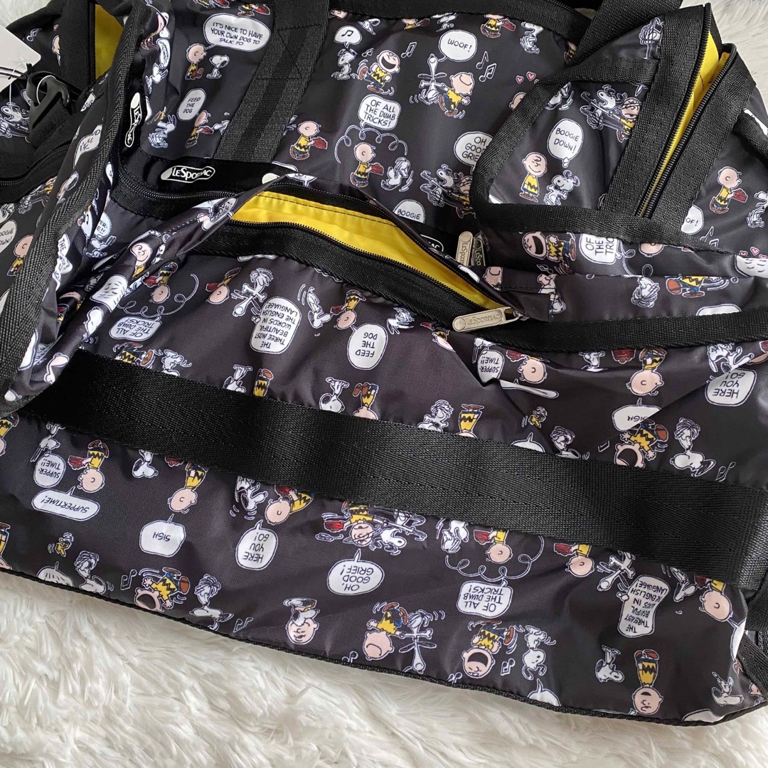 LeSportsac(レスポートサック)の[新品] レスポートサック　スヌーピー　ボストンバッグ　ポーチ付き　BLACK  レディースのバッグ(ボストンバッグ)の商品写真