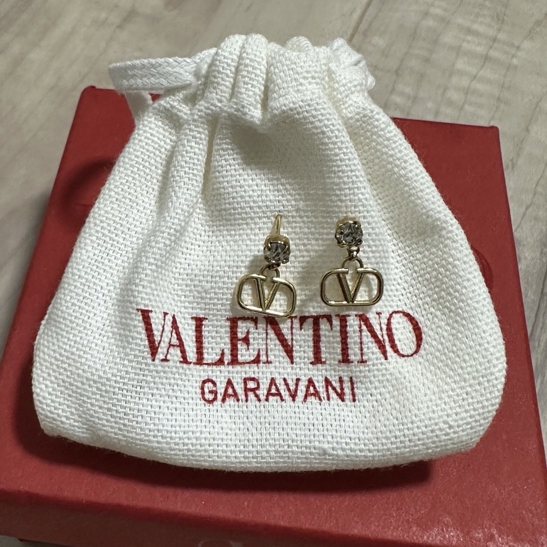 縦横約1㎝○購入店舗美品 ヴァレンティノ/VALENTINO イヤリング 約1㎝ 購入額4万円