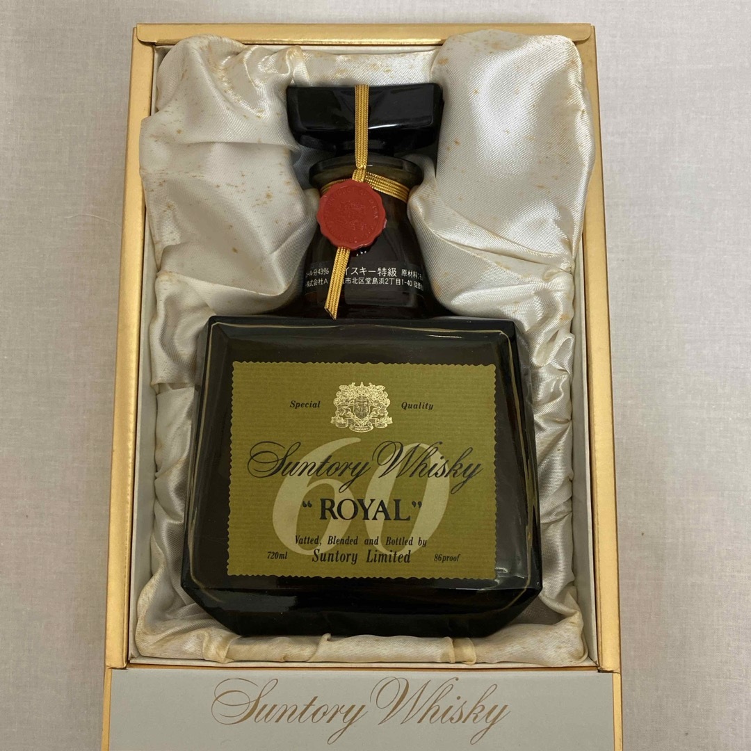 サントリー(サントリー)のSUNTORY WHISKY ROYAL‘60  オールド特級　3本セット 食品/飲料/酒の酒(ウイスキー)の商品写真