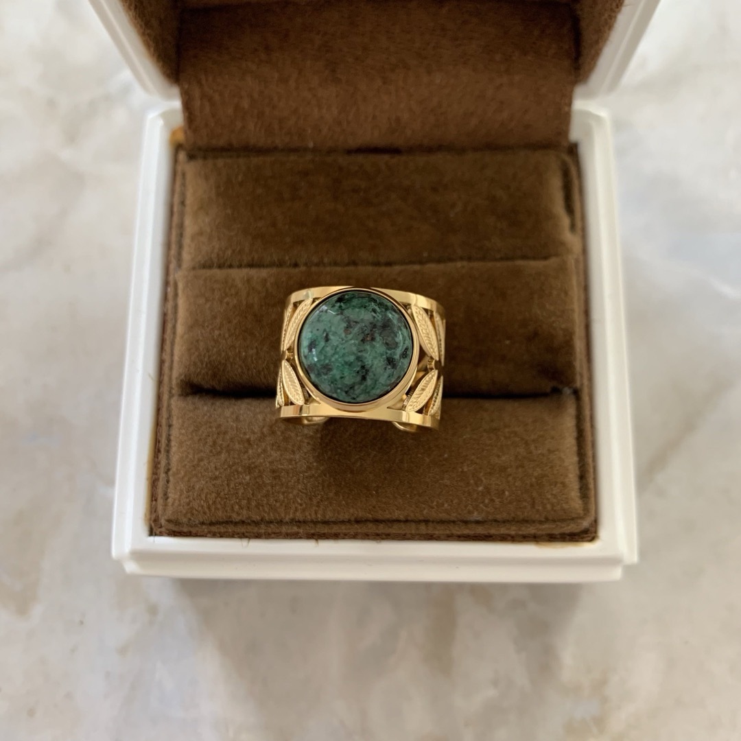 アフリカンターコイズ　リング　指輪　ステンレス　ゴールド　天然石 レディースのアクセサリー(リング(指輪))の商品写真
