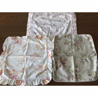 LAURA ASHLEYのクッションカバーセット(used品)3点