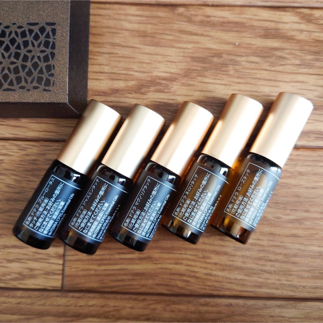 doTERRA(ドテラ)のdoTERRAドテラ　プレシャスフローラルコレクション【限定品】 コスメ/美容のリラクゼーション(エッセンシャルオイル（精油）)の商品写真