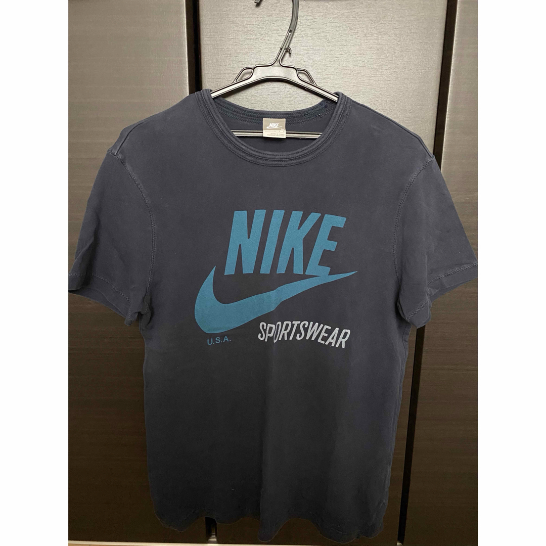 NIKE(ナイキ)のNIKE ナイキ Tシャツ 半袖 紺色 ネイビー メンズのトップス(Tシャツ/カットソー(半袖/袖なし))の商品写真