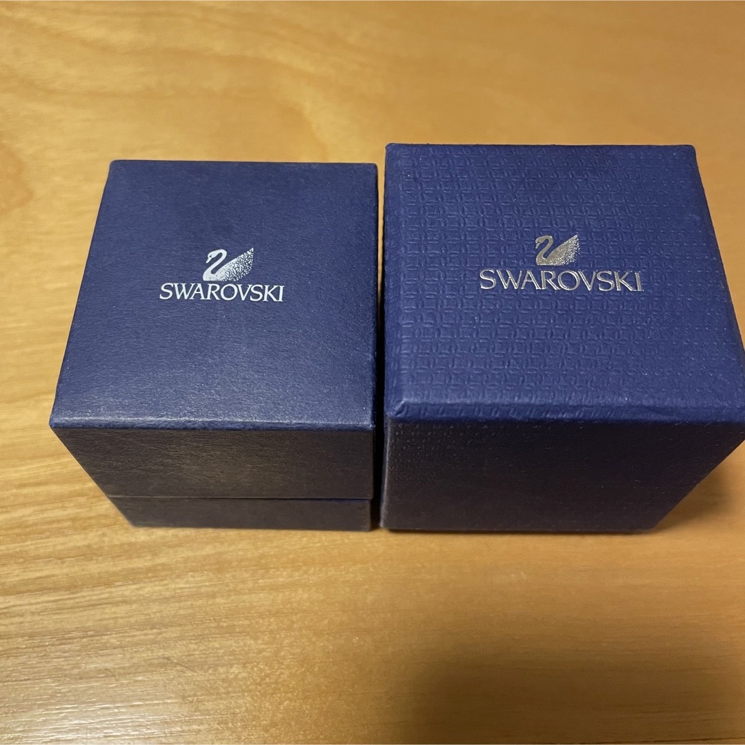 SWAROVSKI Nirvana 2点 レディースのアクセサリー(リング(指輪))の商品写真