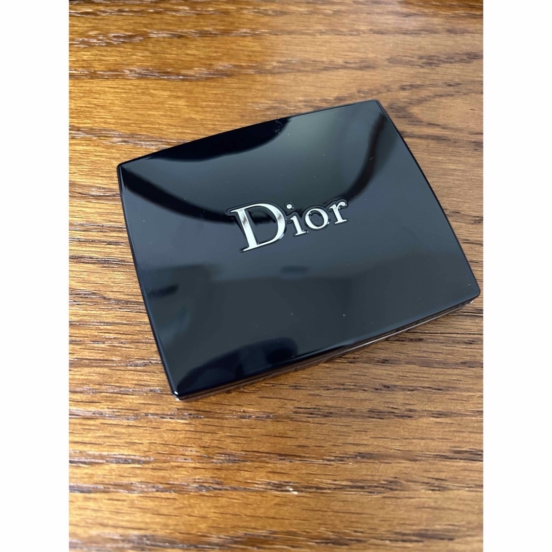 Christian Dior(クリスチャンディオール)のディオールスキン ルージュブラッシュ 365ニューワールド コスメ/美容のベースメイク/化粧品(チーク)の商品写真