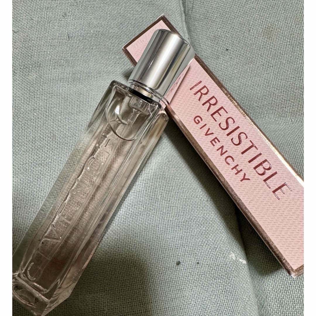 GIVENCHY(ジバンシィ)のジバンシィ⭐️イレジスティブル　オーデパルファムローズベルベット12.5ml コスメ/美容の香水(香水(女性用))の商品写真