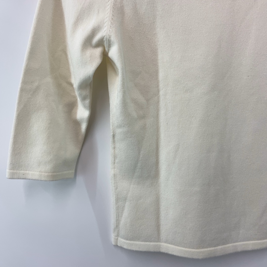 4℃(ヨンドシー)の4℃ ヨンドシー　レディース  ニット　セーター　Vネック　七分袖　刺繍　オフホワイト レディースのトップス(ニット/セーター)の商品写真