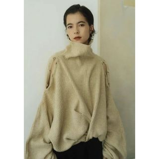 ステュディオス(STUDIOUS)の2way unique high neck knit/beige(ニット/セーター)