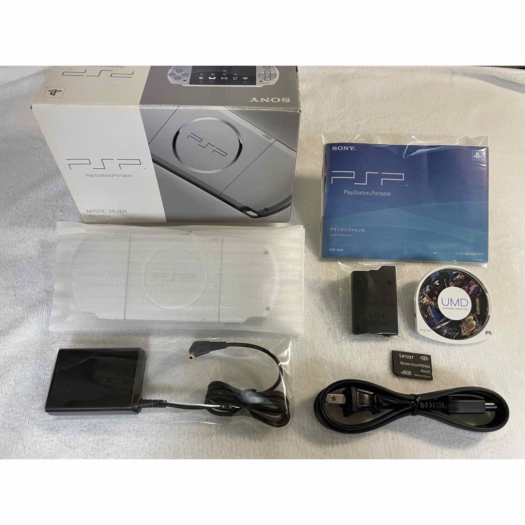 PlayStation Portable(プレイステーションポータブル)の☆良品☆ PSP-3000  ミスティックシルバー エンタメ/ホビーのゲームソフト/ゲーム機本体(携帯用ゲーム機本体)の商品写真