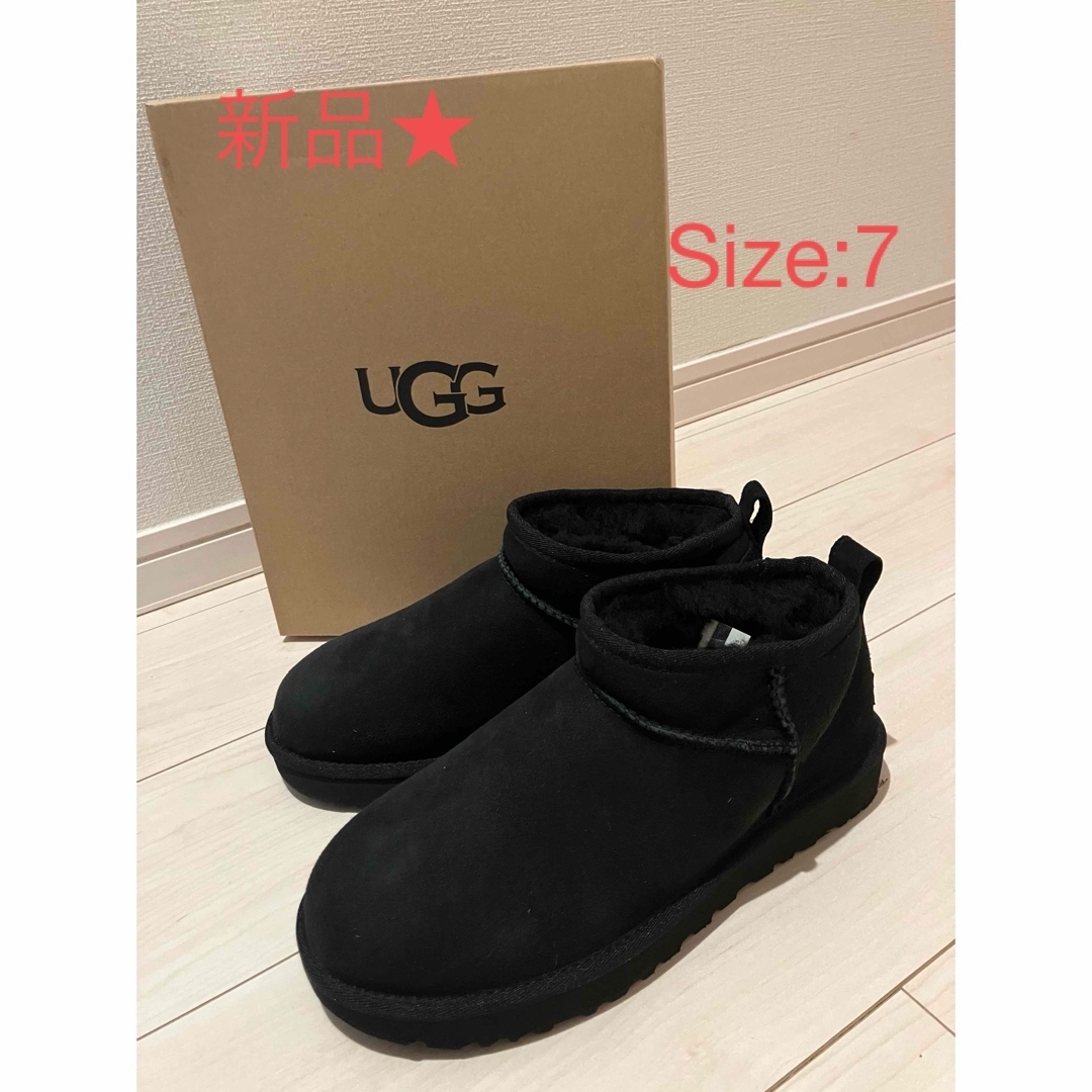 UGG(アグ)の新品★ UGG Classic Ultra Mini /BLACK レディースの靴/シューズ(ブーツ)の商品写真