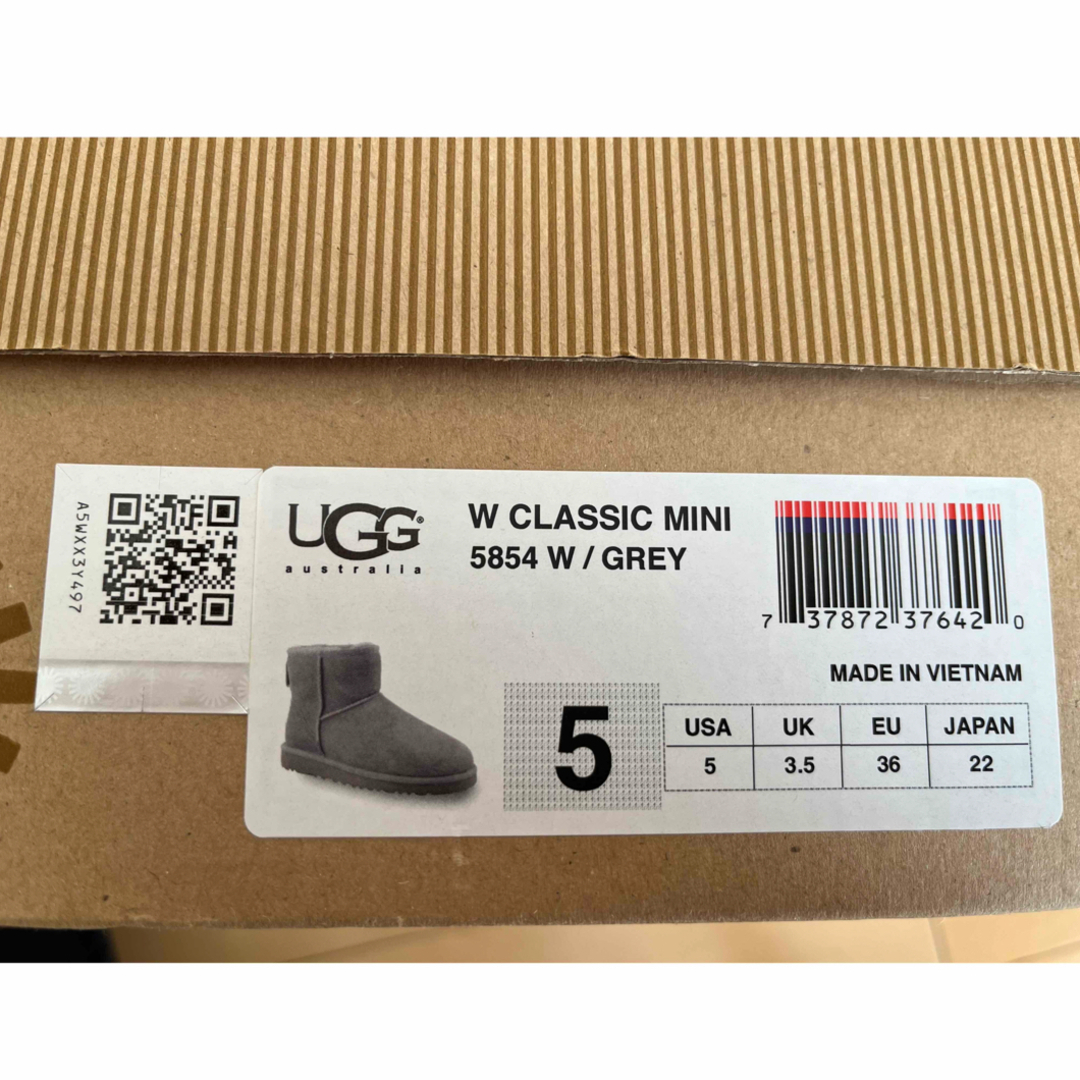 UGG(アグ)のUGG クラシックミニ　22cm レディースの靴/シューズ(ブーツ)の商品写真