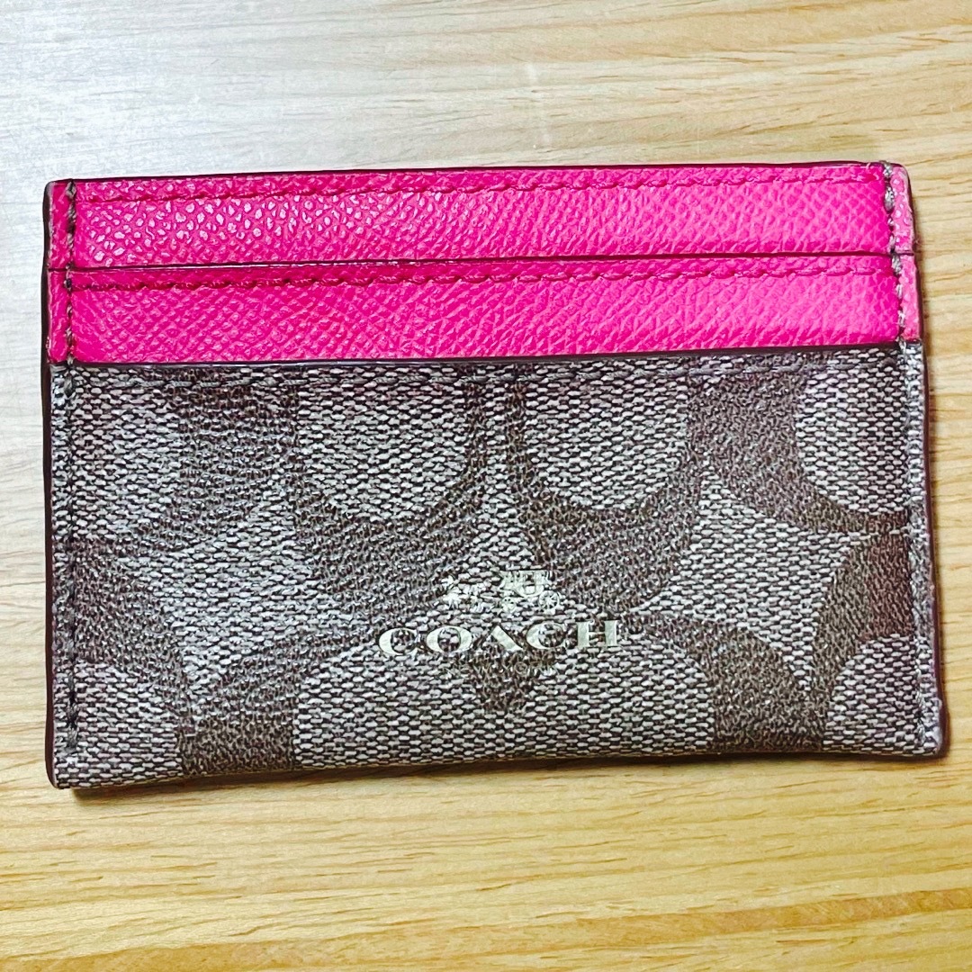 COACH(コーチ)のcoach 定期入れ レディースのファッション小物(名刺入れ/定期入れ)の商品写真