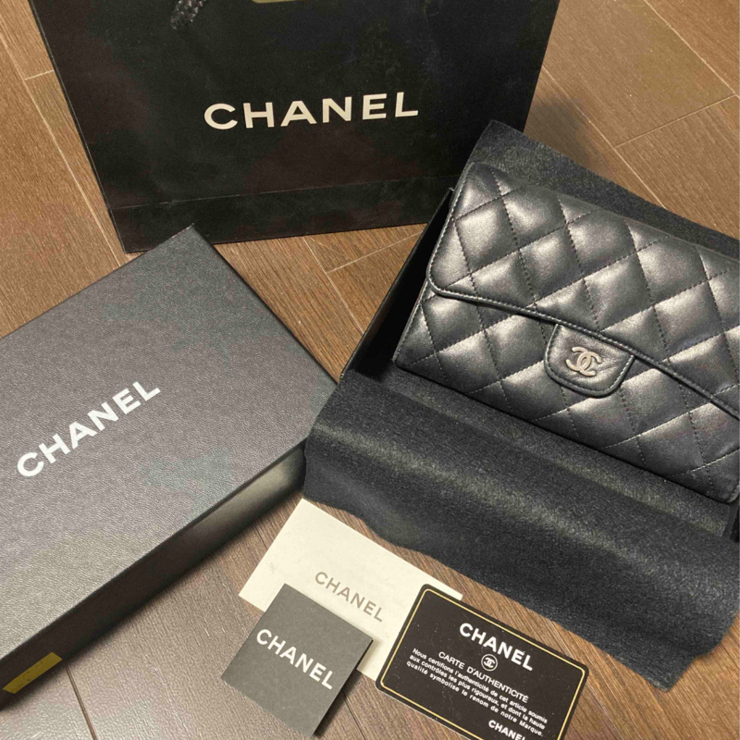 CHANEL(シャネル)の週末お値下げ。CHANELマトラッセ長財布 レディースのファッション小物(財布)の商品写真