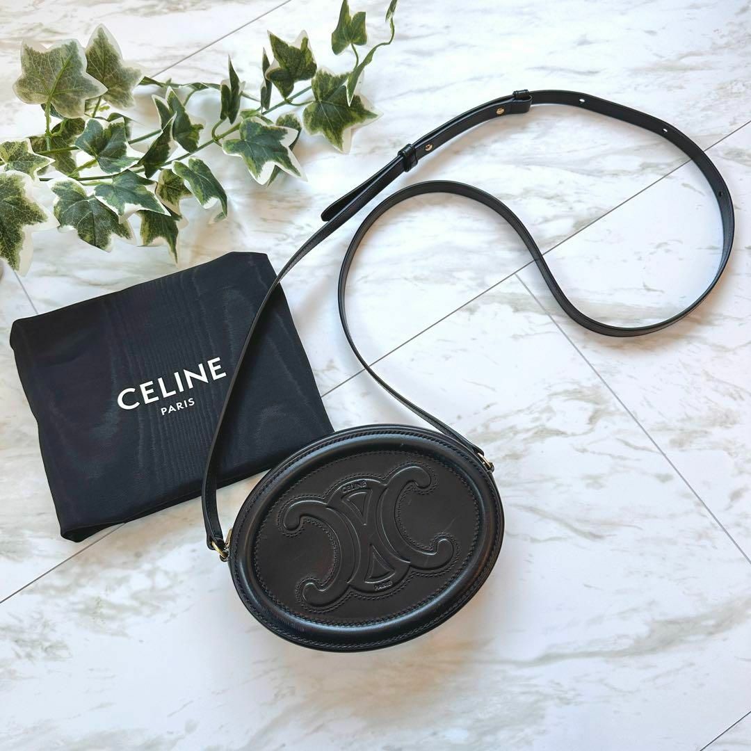 celine(セリーヌ)のCELINE セリーヌ クロスボディ オーバルパース キュイル トリオンフ レディースのバッグ(ショルダーバッグ)の商品写真