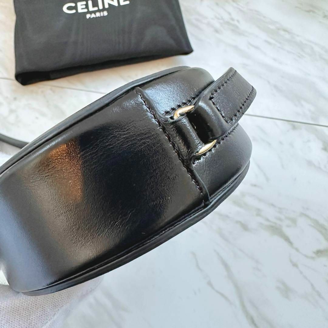 celine(セリーヌ)のCELINE セリーヌ クロスボディ オーバルパース キュイル トリオンフ レディースのバッグ(ショルダーバッグ)の商品写真