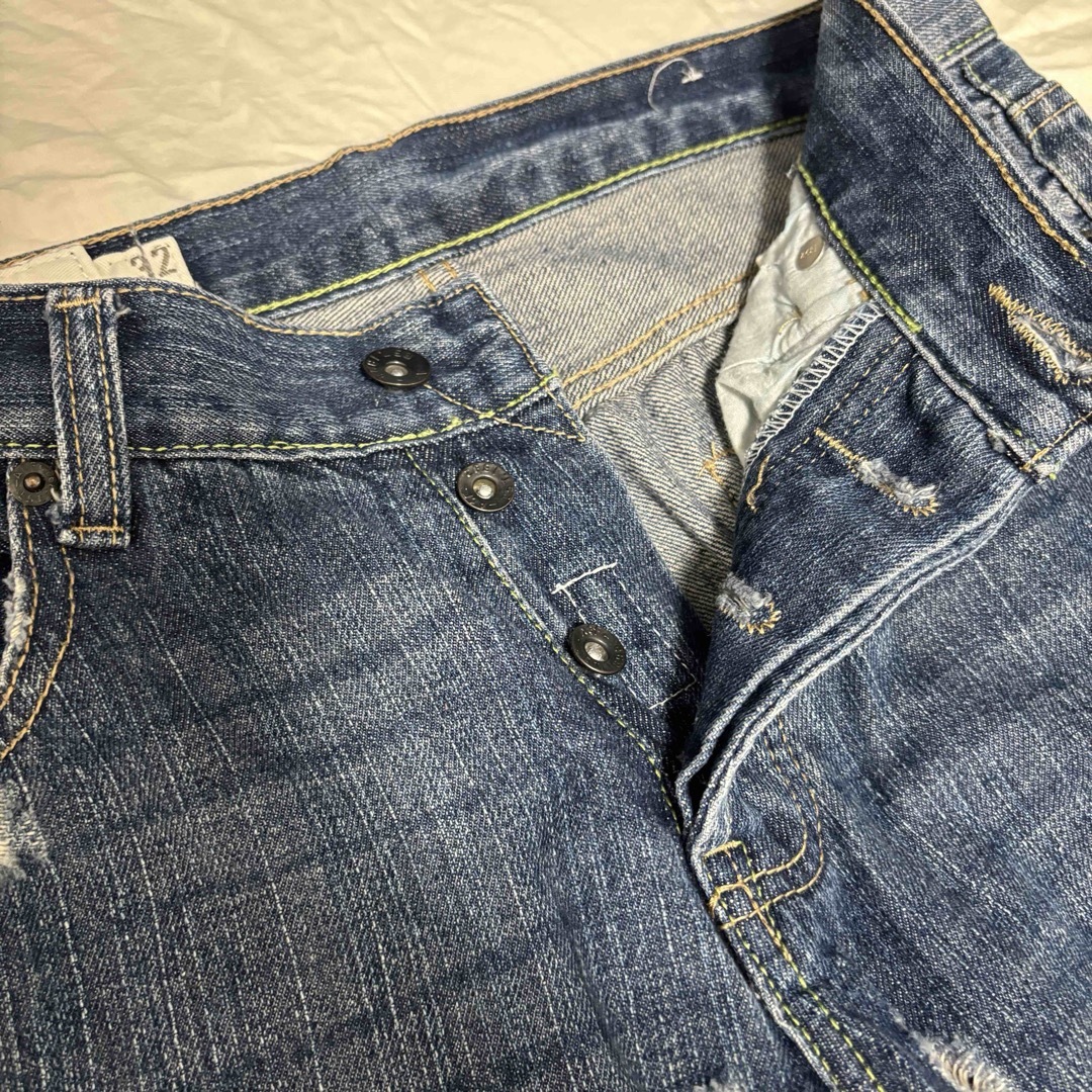 Abercrombie&Fitch(アバクロンビーアンドフィッチ)のアバクロ　ストレートデニム　サイズ32  水色 メンズのパンツ(デニム/ジーンズ)の商品写真