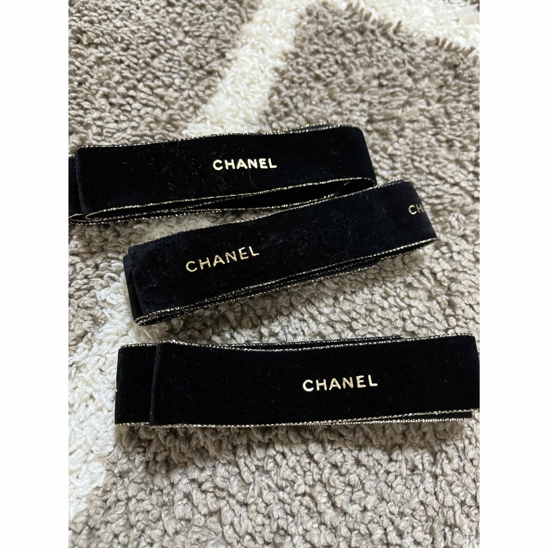 CHANEL(シャネル)の☆CHANEL☆2023クリスマス限定リボン インテリア/住まい/日用品のオフィス用品(ラッピング/包装)の商品写真