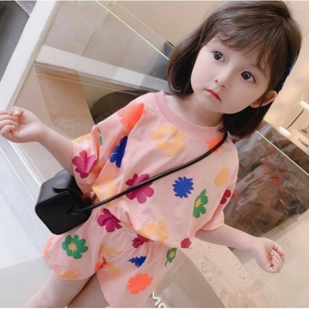 キッズ 花柄 セットアップ 女の子 90 半袖 トップス ズボン 夏服 子供服 キッズ/ベビー/マタニティのキッズ服女の子用(90cm~)(Tシャツ/カットソー)の商品写真