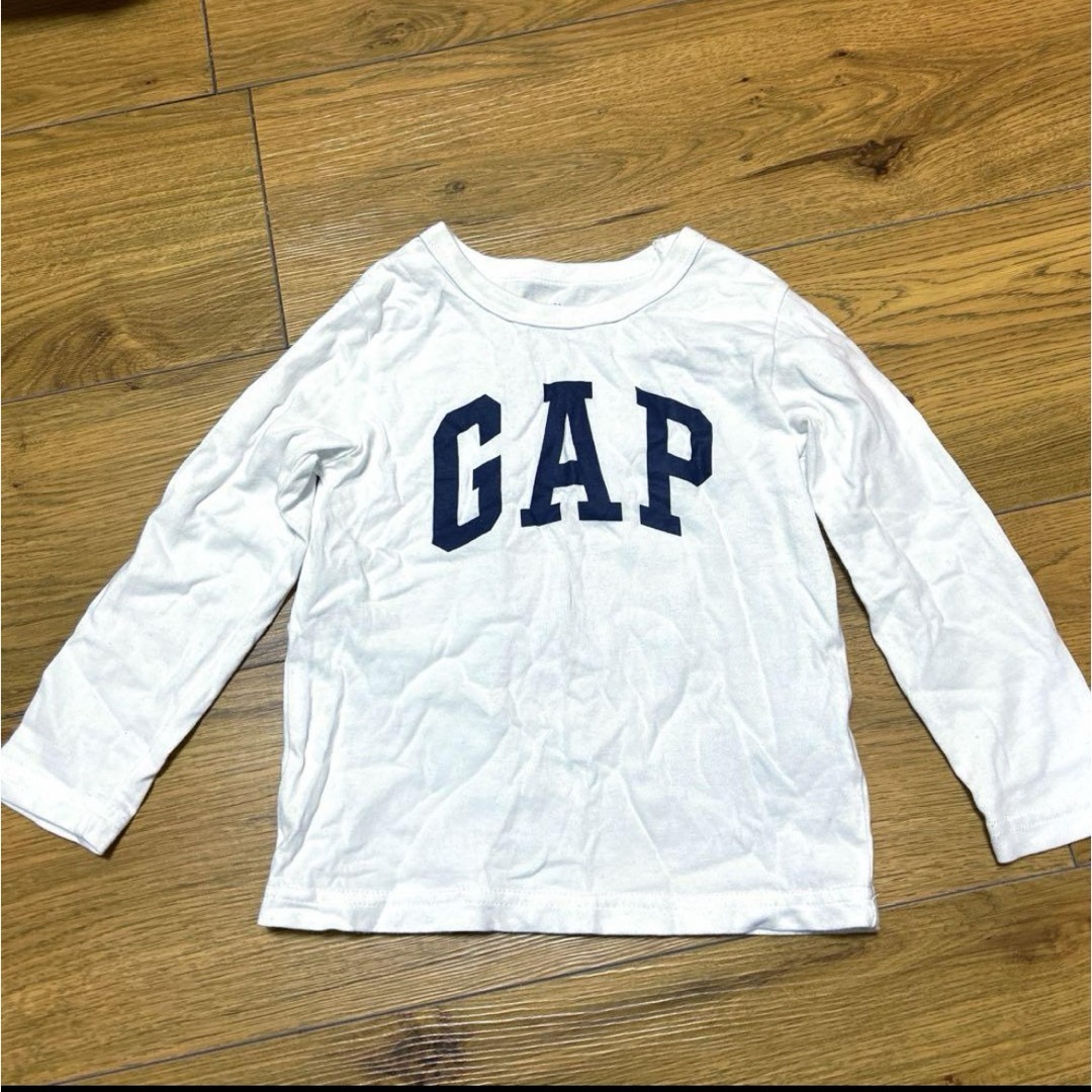 babyGAP(ベビーギャップ)の新品未使用　babyGAP 長袖Tシャツ キッズ/ベビー/マタニティのキッズ服男の子用(90cm~)(Tシャツ/カットソー)の商品写真