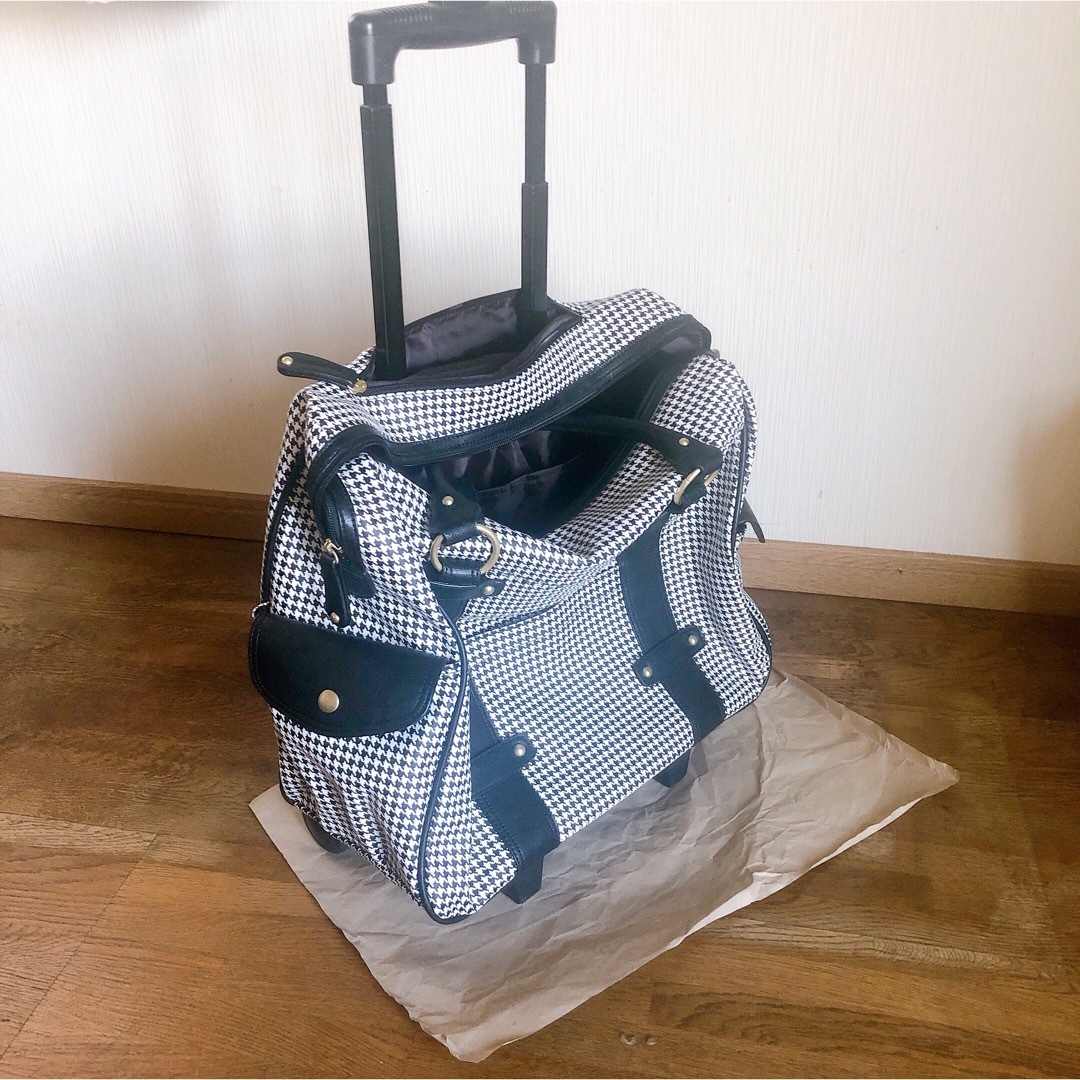 千鳥格子柄ボストンキャリーバッグ ソフトキャリーケース 旅行カバン レディースのバッグ(スーツケース/キャリーバッグ)の商品写真