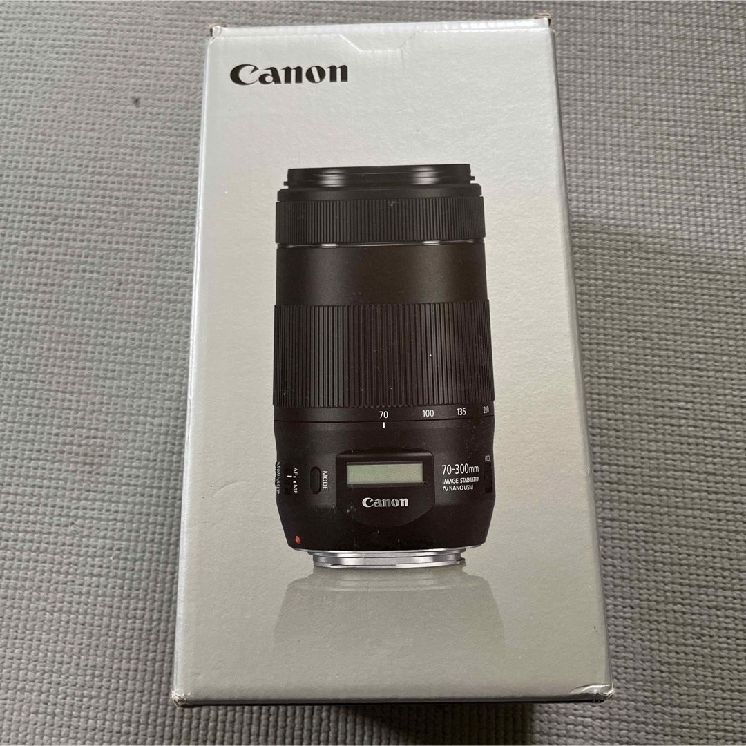 Canon(キヤノン)のCanon EF70-300F4-5.6 IS 2 USM➕レンズフード➕箱 スマホ/家電/カメラのカメラ(レンズ(ズーム))の商品写真