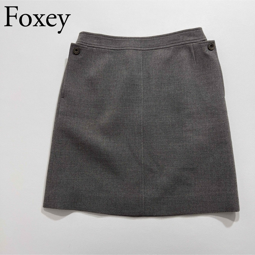 FOXEY(フォクシー)の美品　Foxey フォクシー　スカート　ヒッチコック　アッシュグレー レディースのスカート(ひざ丈スカート)の商品写真