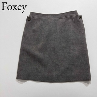 フォクシー(FOXEY)の美品　Foxey フォクシー　スカート　ヒッチコック　アッシュグレー(ひざ丈スカート)