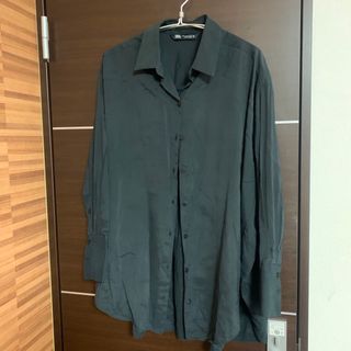 ザラ(ZARA)の最終お値下げ！ZARA 黒い長袖シャツ　シンプル　モダール67%(シャツ/ブラウス(長袖/七分))