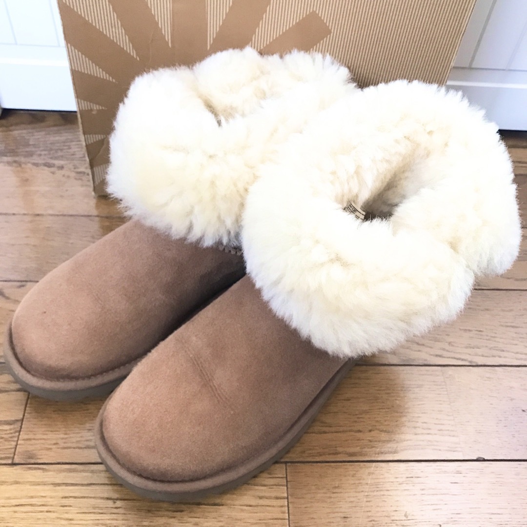 UGG(アグ)のUGG  W BAILEY  BUTTON 　チェスナット　23cm レディースの靴/シューズ(ブーツ)の商品写真