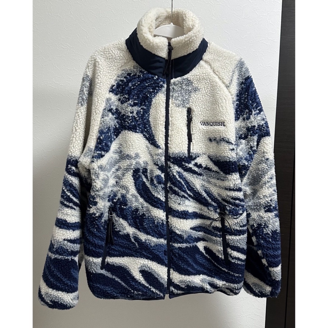 VANQUISH(ヴァンキッシュ)のVANQUISH：Ukiyo-e wave Boa fleece Jacket メンズのジャケット/アウター(ブルゾン)の商品写真