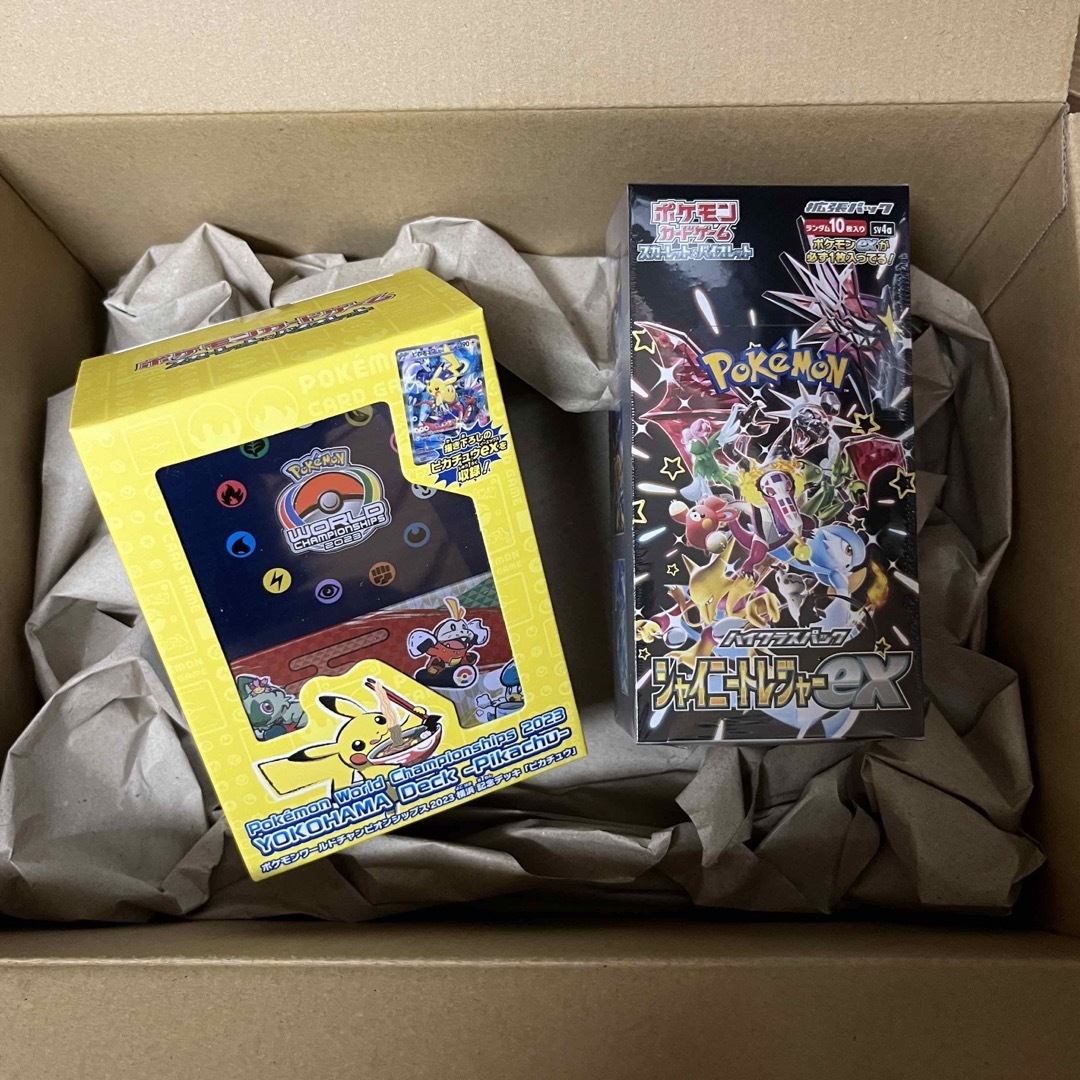 ポケモン(ポケモン)のポケモンカード 横浜記念デッキ+シャイニートレジャー1BOX 新品未開封 エンタメ/ホビーのトレーディングカード(Box/デッキ/パック)の商品写真